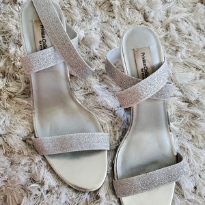 Woman's dress sandal